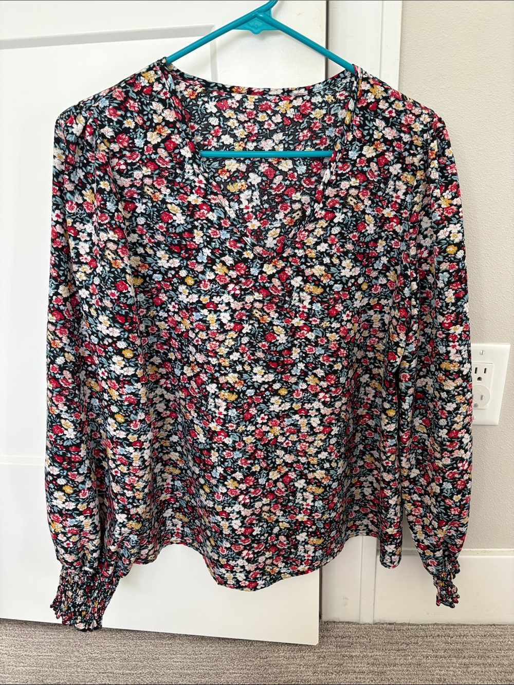 Floral V-Neck Long Sleeve Top - Black Multi
